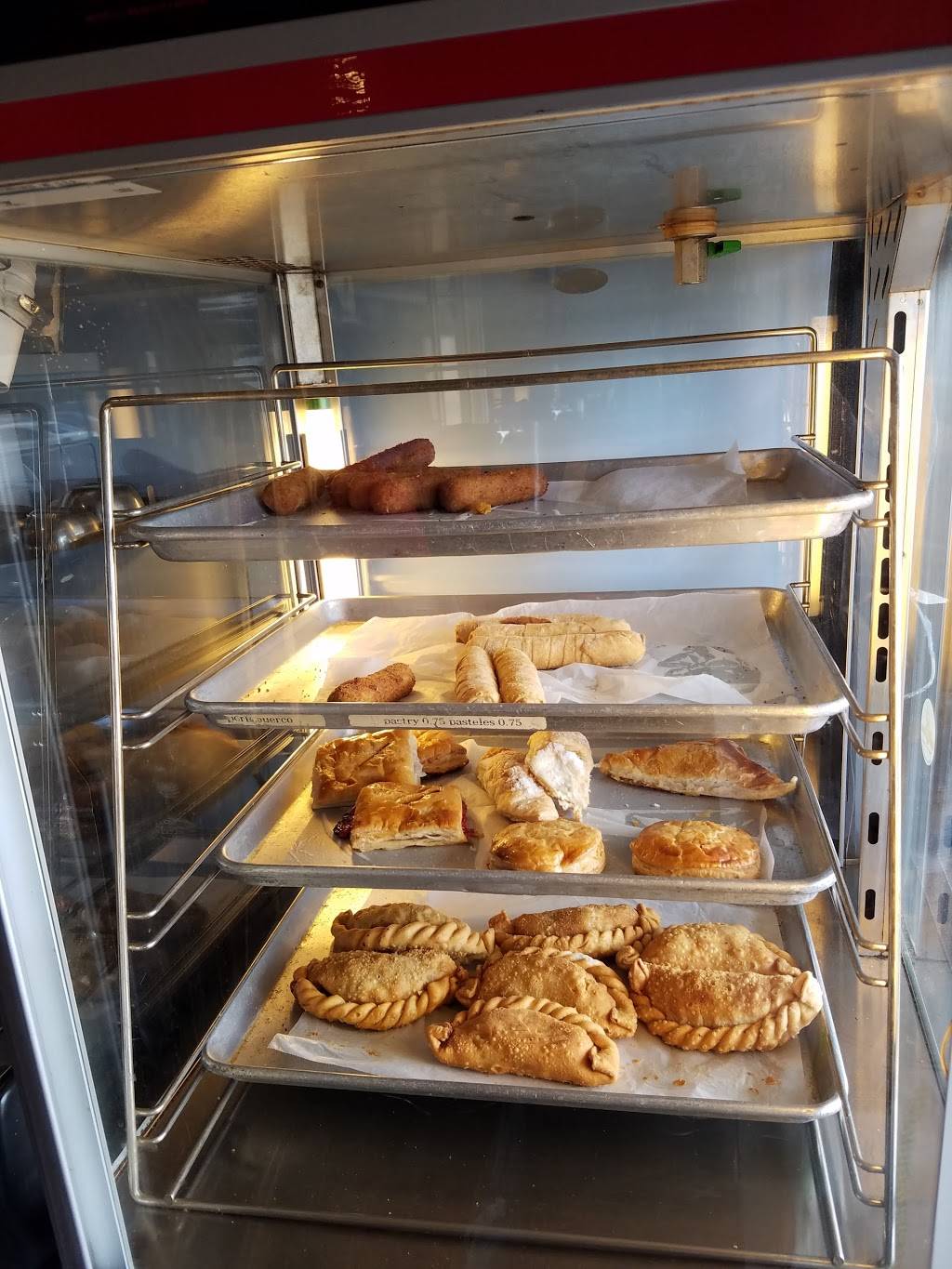 Caribe Cafe Restaurant | restaurant | 2660 SW 137th Ave, Miami, FL 33175, USA | 3055510012 OR +1 305-551-0012