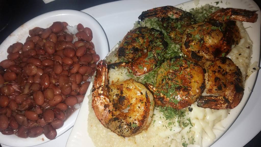 The New Look Restaurant and Bar | restaurant | 2544 E 83rd St, Chicago, IL 60617, USA | 7733592317 OR +1 773-359-2317