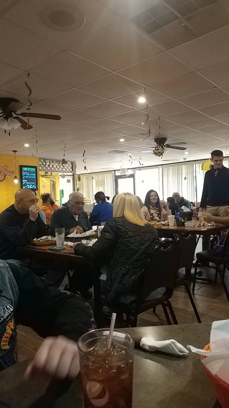 El Taco Fiesta | restaurant | 116 S N Kennedy Blvd, Vandalia, IL 62471, USA | 6184312171 OR +1 618-431-2171