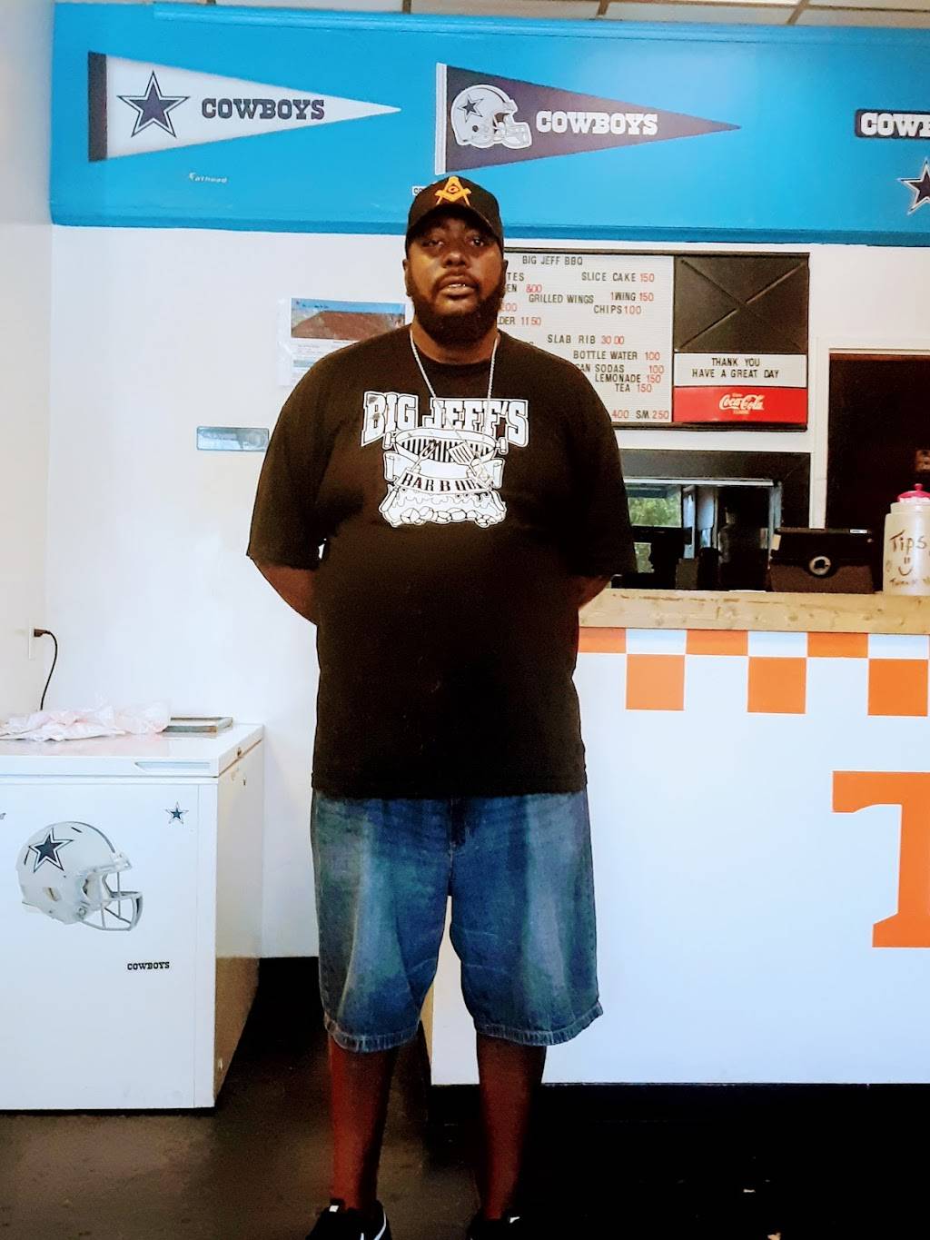 BIG JEFFS BARBEQUE | restaurant | 4272 Bonny Oaks Dr Suite # A, Chattanooga, TN 37406, USA | 4237717814 OR +1 423-771-7814