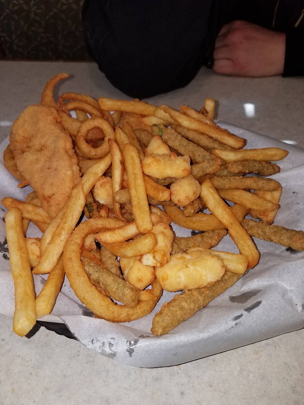 Park Falls Family Restaurant | restaurant | 1171 S 4th Ave, Park Falls, WI 54552, USA | 7157622090 OR +1 715-762-2090