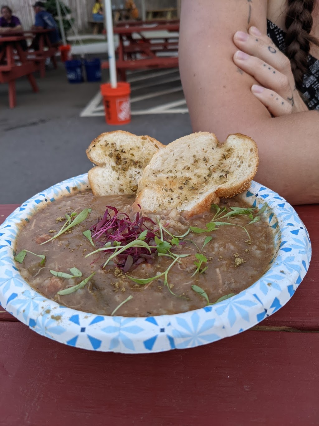 Grushs Cajun Dino Grill | restaurant | 271 Haywood St, Asheville, NC 28801, USA | 8282318349 OR +1 828-231-8349