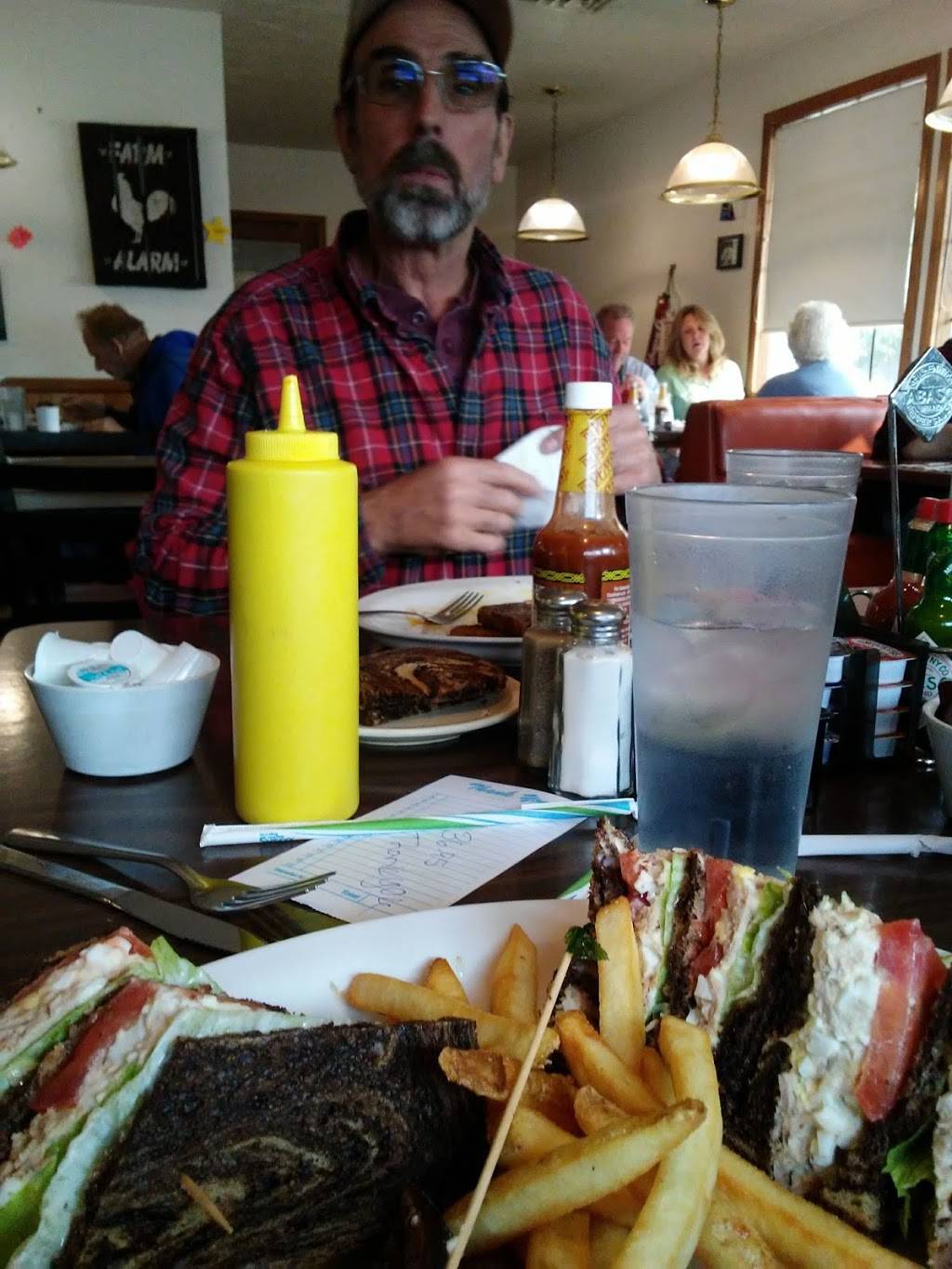 GRIDLEY GRILL | restaurant | 484 CA-99, Gridley, CA 95948, USA | 5308465171 OR +1 530-846-5171