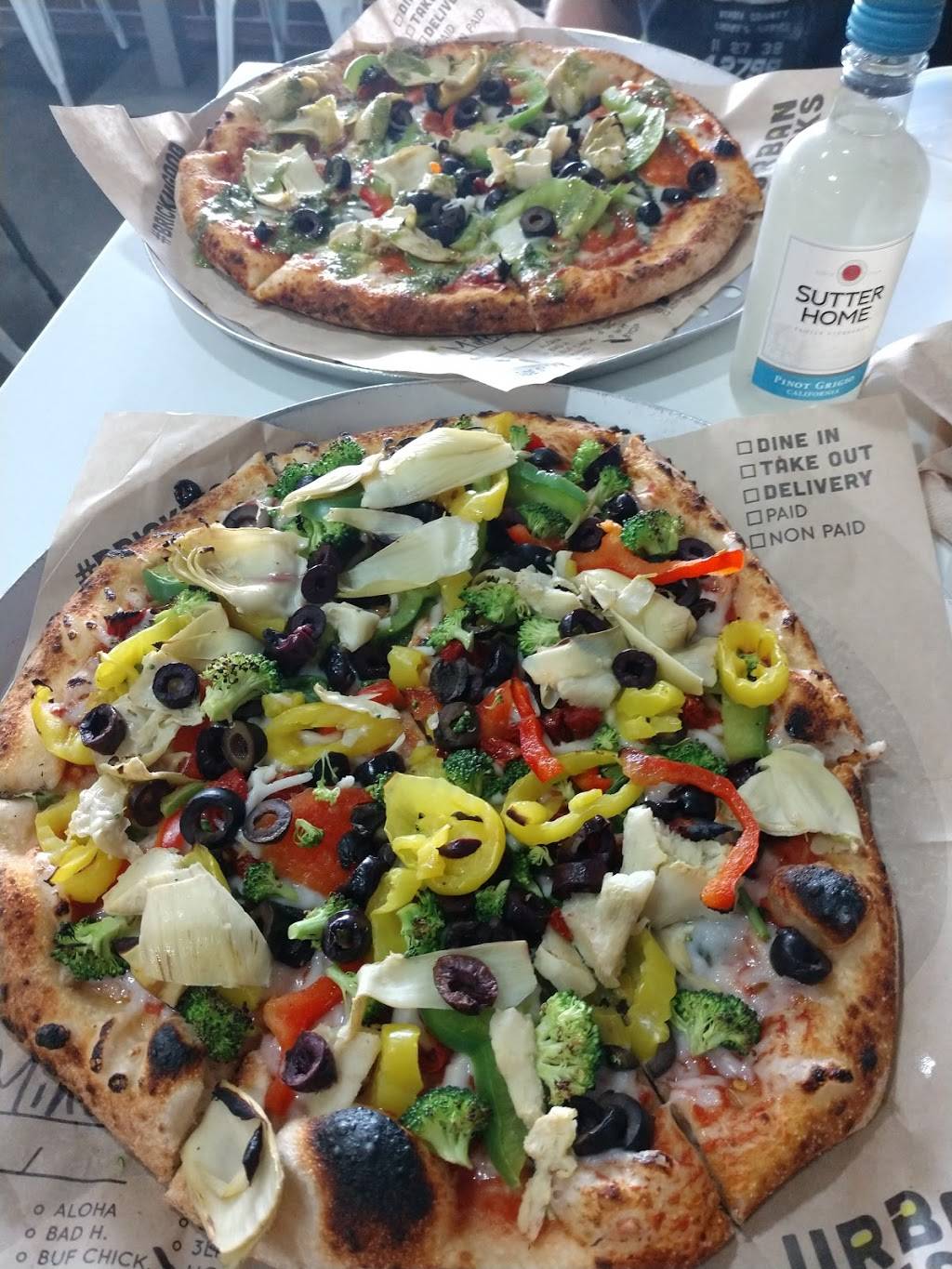 Urban Bricks Pizza Co. | restaurant | 17603 La Cantera Pkwy, San Antonio, TX 78257, USA | 2106993333 OR +1 210-699-3333