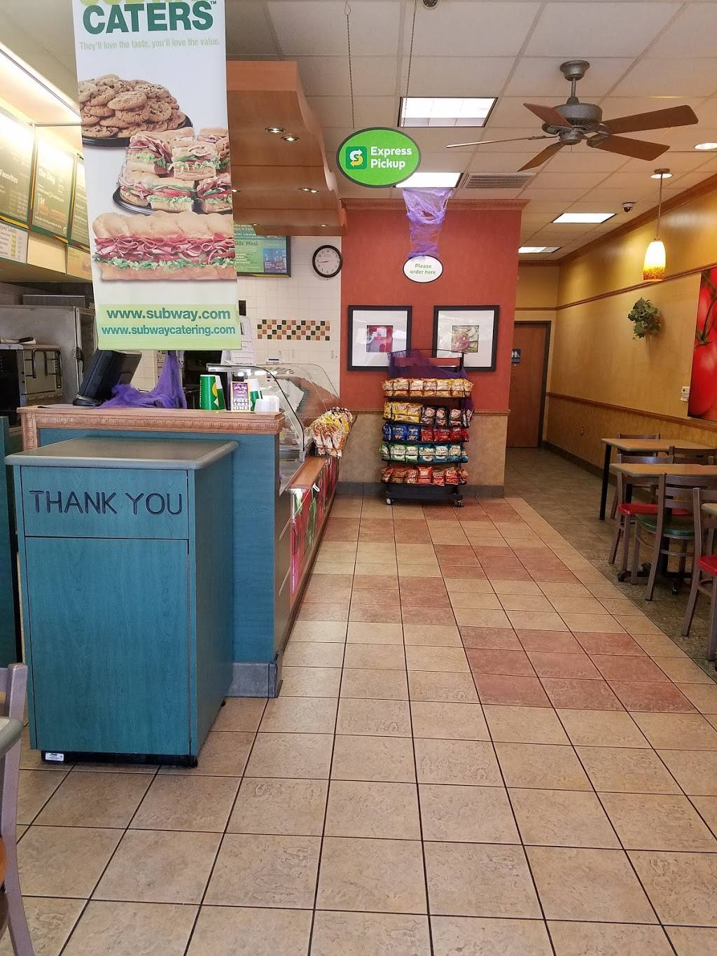 Subway | restaurant | 557 N Golden State Blvd, Turlock, CA 95380, USA | 2096697635 OR +1 209-669-7635