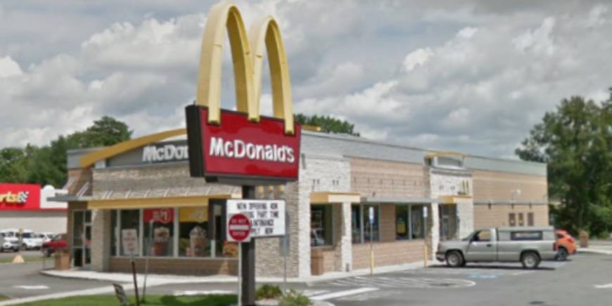 McDonalds | cafe | 118 Main St, South Paris, ME 04281, USA | 2077437454 OR +1 207-743-7454