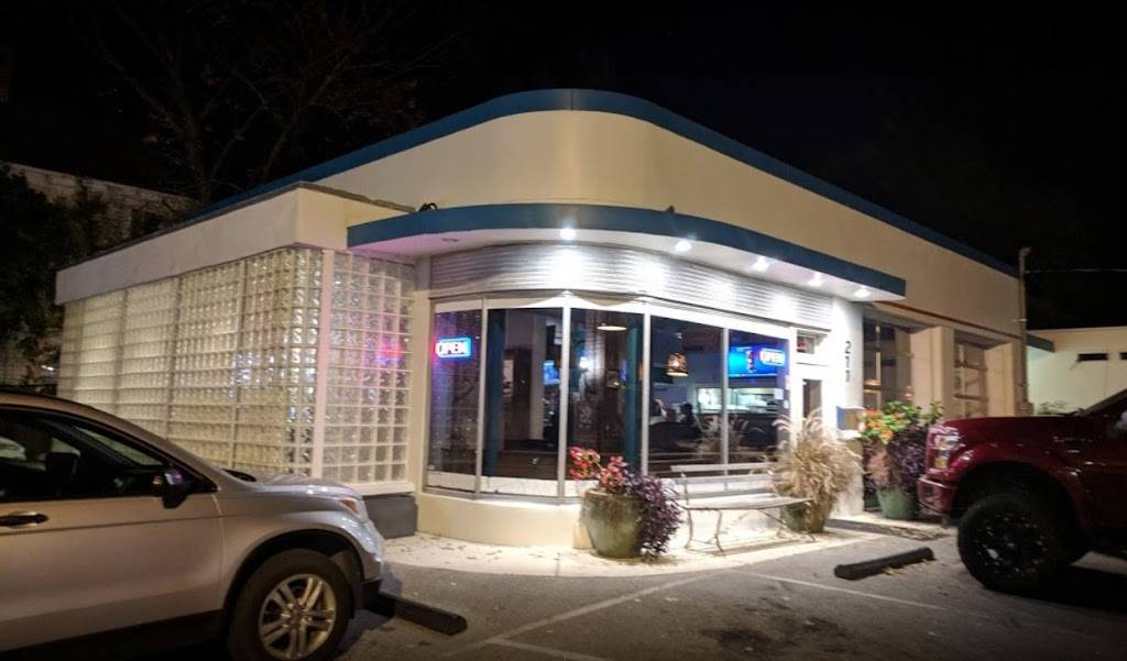 Fuel Charleston | restaurant | 211 Rutledge Ave, Charleston, SC 29403, USA | 8437375959 OR +1 843-737-5959