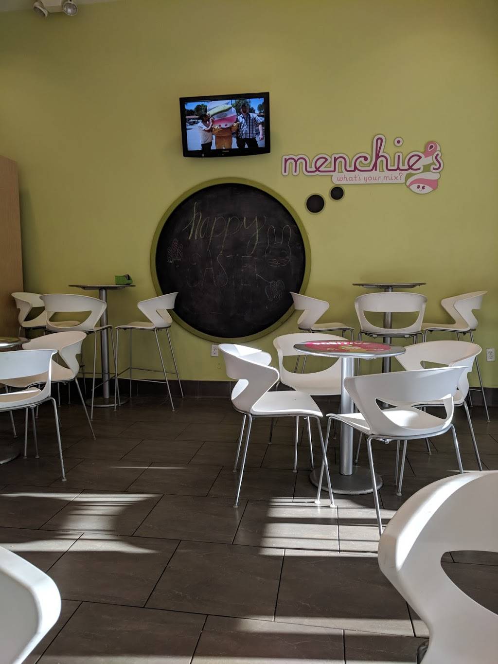 Menchies Frozen Yogurt | bakery | 973 E Stanley Blvd, Livermore, CA 94550, USA | 9254473300 OR +1 925-447-3300