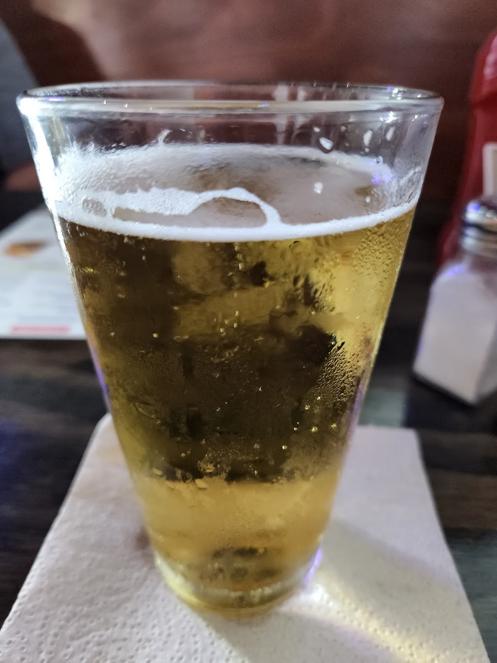 Gibby’s Ice House | restaurant | 2402 SE Military Dr, San Antonio, TX 78223, USA | 2102720211 OR +1 210-272-0211