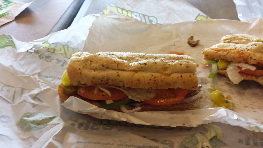 Subway Restaurants | restaurant | 6755 Hillcroft #C Bellaire Hillcroft S/C, Houston, TX 77081, USA | 7137761898 OR +1 713-776-1898