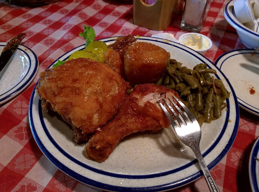 The Nashville House | restaurant | 15 S Van Buren St, Nashville, IN 47448, USA | 8129884554 OR +1 812-988-4554