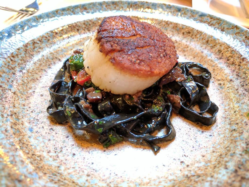 Juno Sushi Chicago | restaurant | 2638 N Lincoln Ave, Chicago, IL 60614, USA | 7739352000 OR +1 773-935-2000