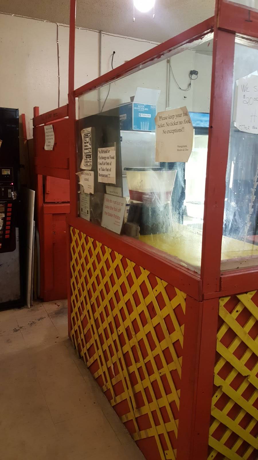 H & J Barbeque | restaurant | 6205 S R. L. Thornton Fwy, Dallas, TX 75232, USA | 2143715420 OR +1 214-371-5420