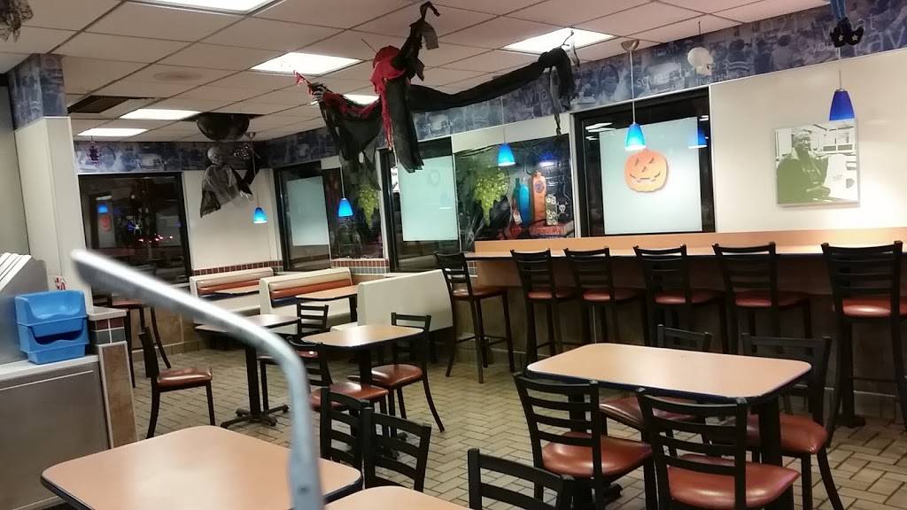 White Castle | restaurant | 3205 S Ashland Ave, Chicago, IL 60608, USA | 7735233456 OR +1 773-523-3456