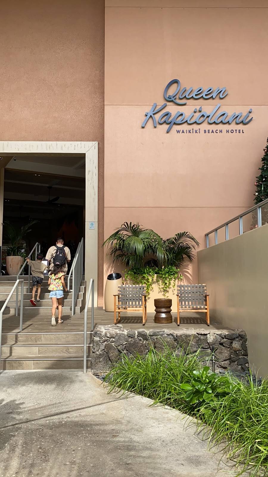 Deck. | restaurant | 150 Kapahulu Ave, Honolulu, HI 96815, USA | 8089314488 OR +1 808-931-4488