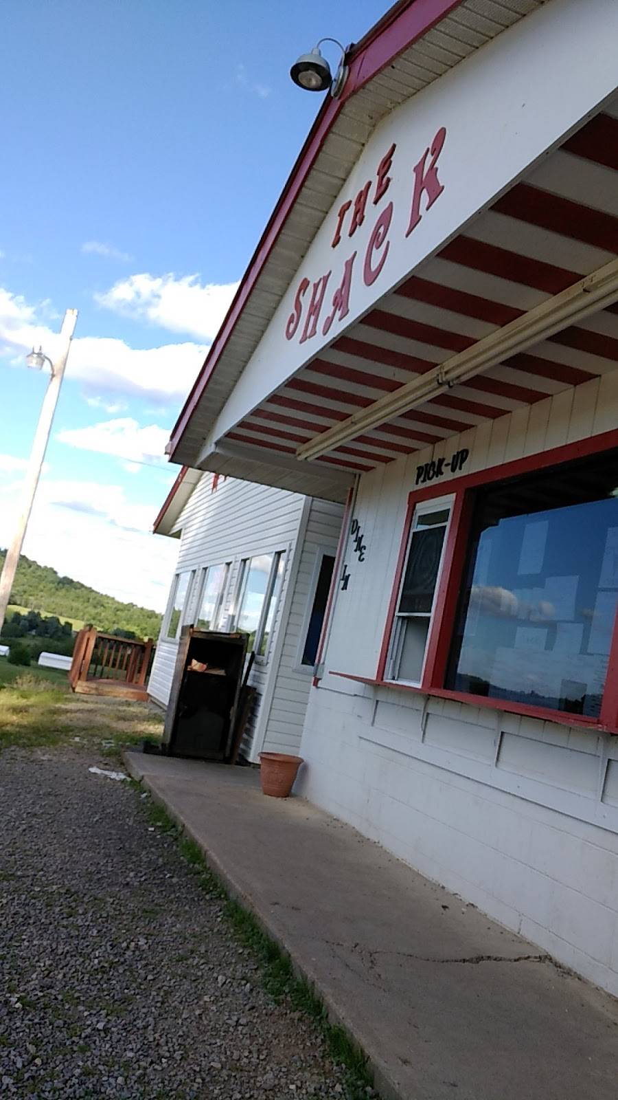 Sugar Shack Drive-In | restaurant | 19510 Leatherwood Rd, Salesville, OH 43778, USA | 7406792247 OR +1 740-679-2247