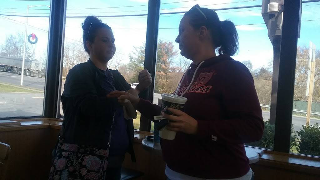 Wendys | restaurant | 499 Cummings St, Abingdon, VA 24210, USA | 2766284751 OR +1 276-628-4751