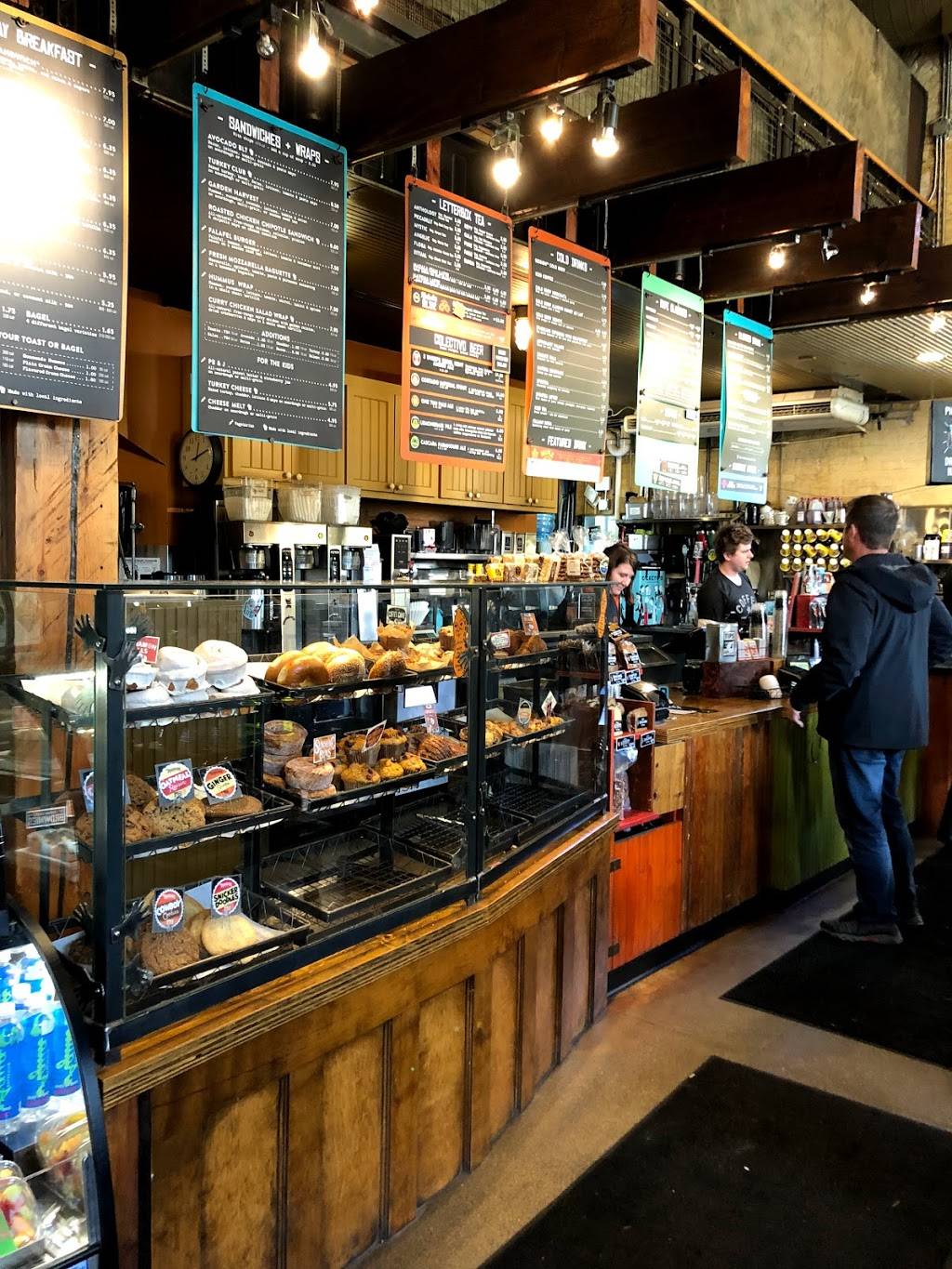 Colectivo Coffee Lakefront | cafe | 1701 N Lincoln Memorial Dr, Milwaukee, WI 53202, USA | 4142234551 OR +1 414-223-4551
