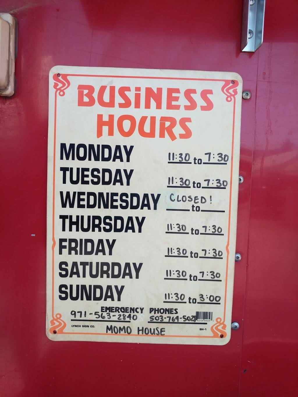 Momo House | restaurant | 5235 NE Sandy Blvd, Portland, OR 97213, USA | 9715632840 OR +1 971-563-2840