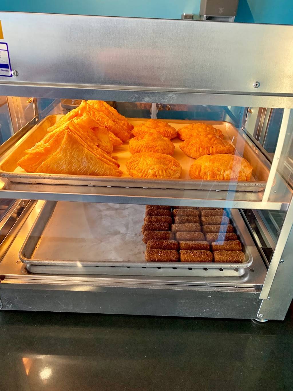 Cubano Bros | restaurant | 571 Landmeier Rd, Elk Grove Village, IL 60007, United States | 8473788865 OR +1 847-378-8865