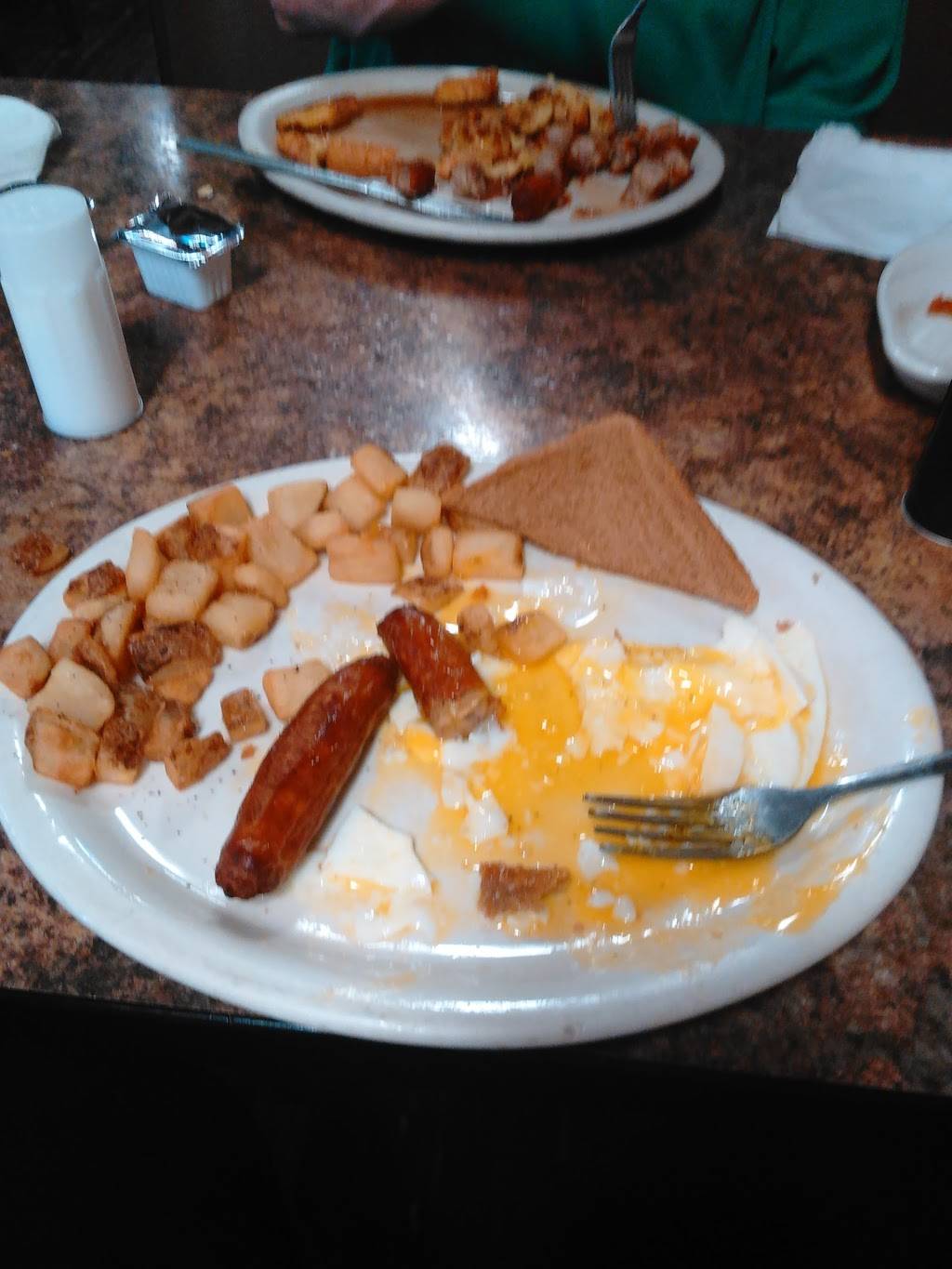 Don & Paul’s Coffee Shop | restaurant | 68 Broad St, Waterford, NY 12188, USA | 5182331040 OR +1 518-233-1040