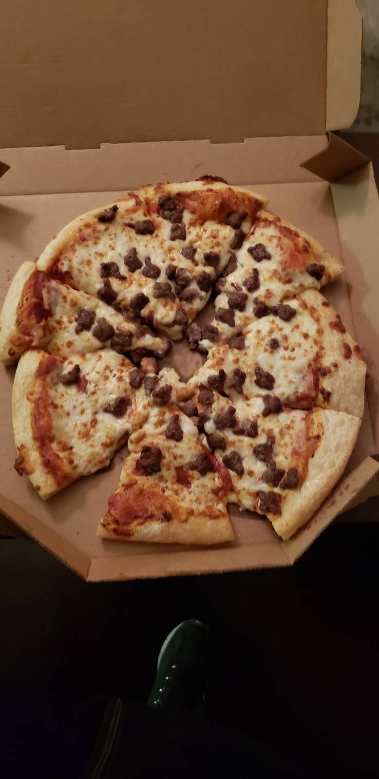 Pizza Hut | restaurant | 2400 W Berry St, Fort Worth, TX 76110, USA | 8179277027 OR +1 817-927-7027