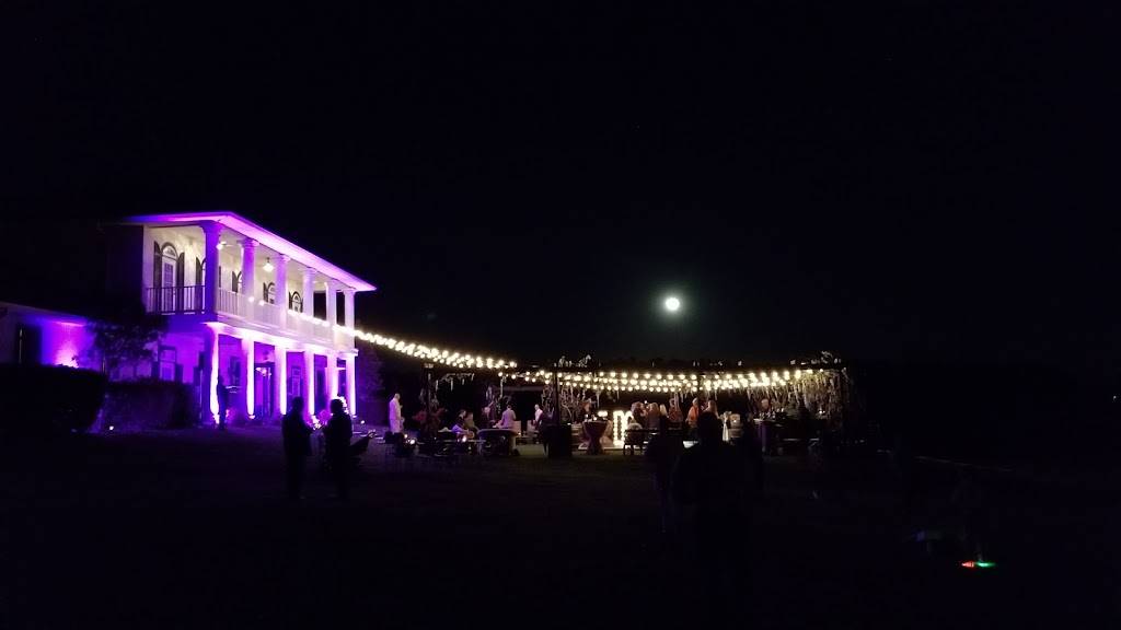 Barrington Hill Weddings and Events | restaurant | 16117 Lake Iola Rd, Dade City, FL 33523, USA | 7276436128 OR +1 727-643-6128