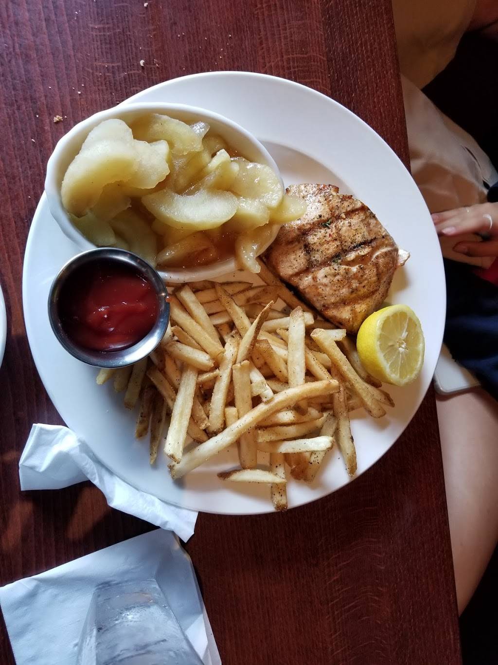 Aubreys | restaurant | 401 Town Creek Rd E #5612, Lenoir City, TN 37772, USA | 8659863113 OR +1 865-986-3113