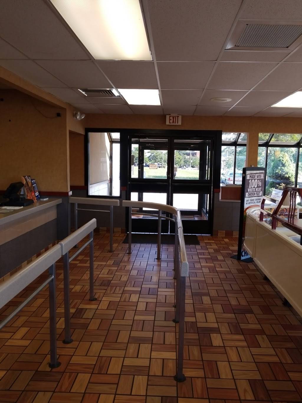 Burger King | restaurant | 12380 Pearl Rd, Strongsville, OH 44136, USA | 4402382627 OR +1 440-238-2627