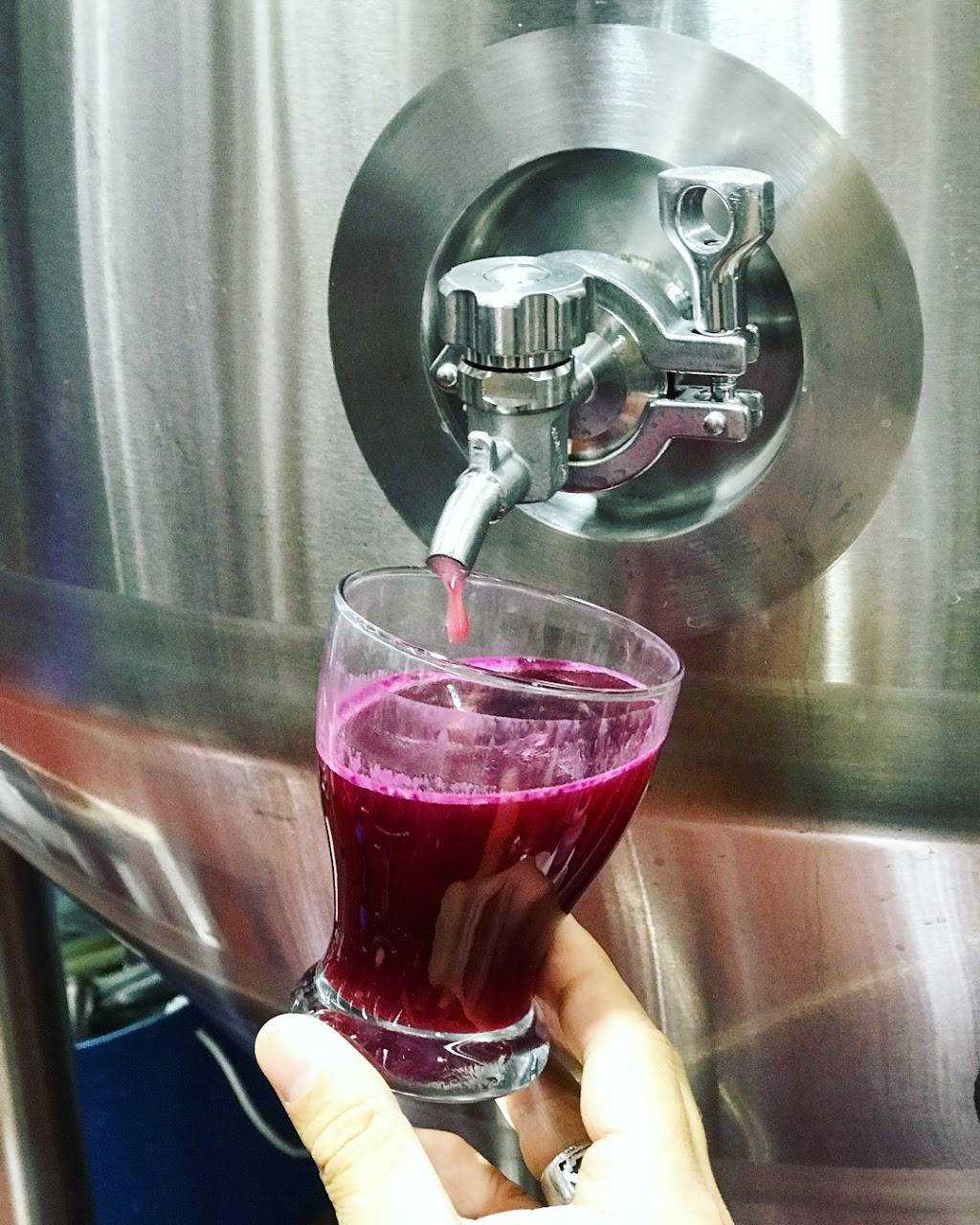 Kings County Brewers Collective | restaurant | 381 Troutman St, Brooklyn, NY 11237, USA | 9292346557 OR +1 929-234-6557