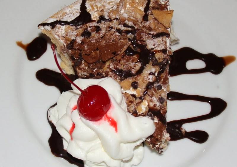 The Regal Beagle | restaurant | 17 Whitney Ave, New Haven, CT 06510, USA | 2037529899 OR +1 203-752-9899