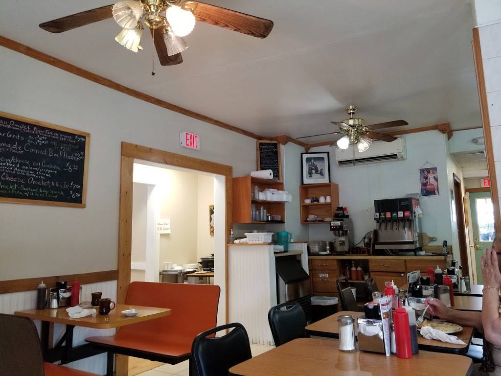 Village Diner | restaurant | Floral Ave, Johnson City, NY 13790, USA | 6072174134 OR +1 607-217-4134