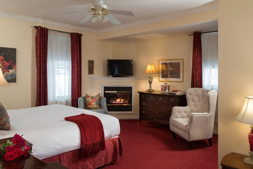 Hampton Terrace Inn | restaurant | 91 Walker St, Lenox, MA 01240, USA | 4136371773 OR +1 413-637-1773