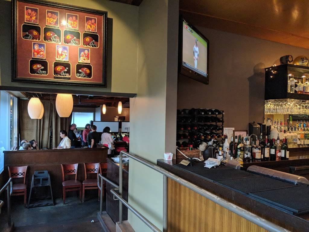 New Moon | restaurant | 2138 Verdugo Blvd, Montrose, CA 91020, USA | 8182494393 OR +1 818-249-4393