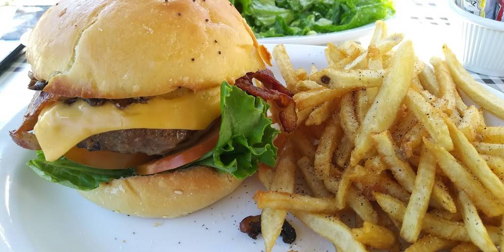 77 Sunset resto-pub | restaurant | 2560 Boulevard Saint-Joseph, Lachine, QC H8S 2N9, Canada | 5145383177 OR +1 514-538-3177