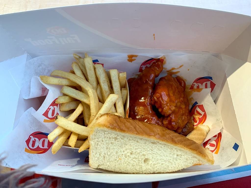 DQ Grill & Chill | restaurant | 100 Center Point Rd, Hiawatha, IA 52233, USA | 3193930944 OR +1 319-393-0944