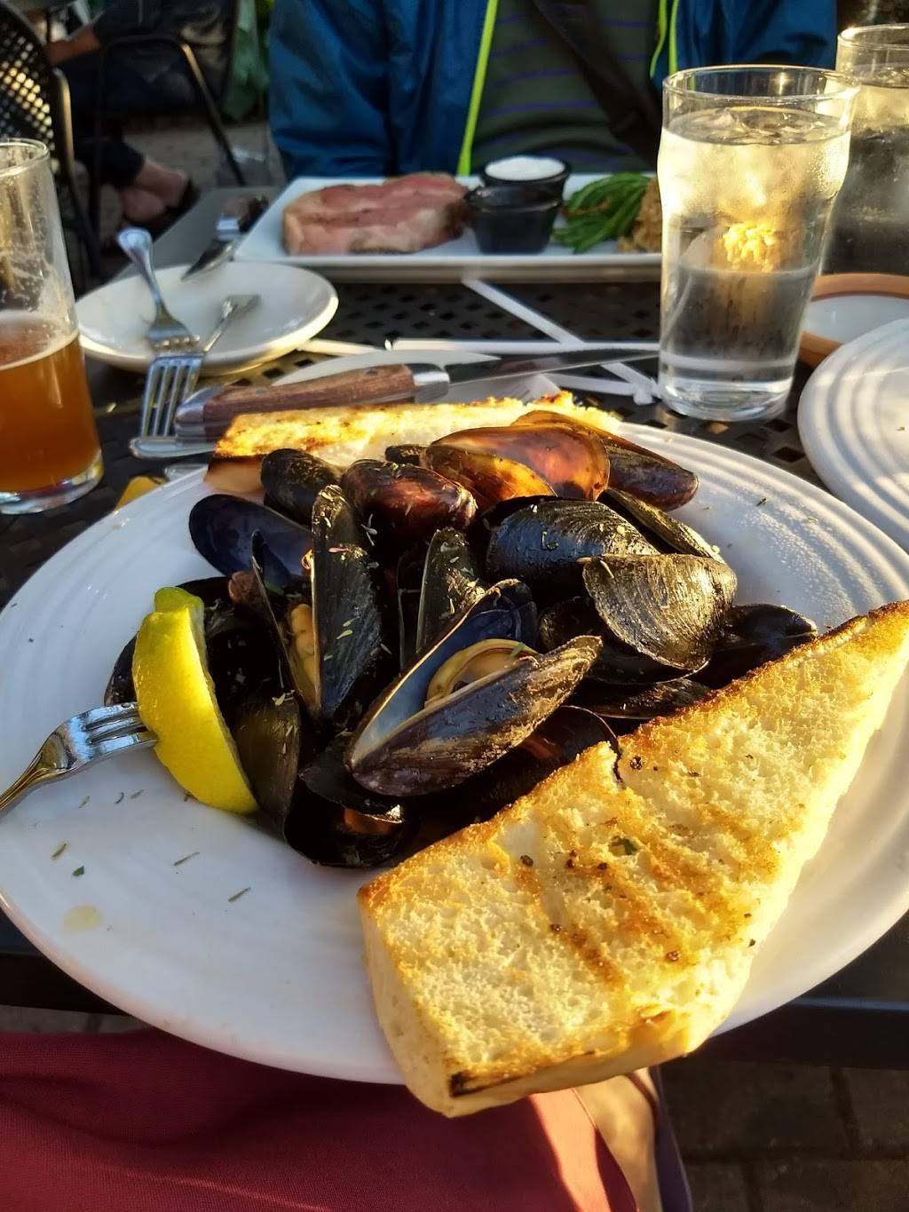 Jesses Steakhouse | restaurant | 224 Lebanon St, Hanover, NH 03755, USA | 6036434111 OR +1 603-643-4111