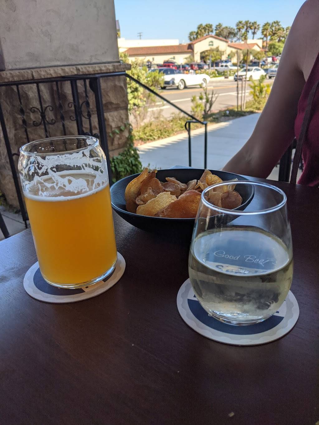 Corner Tap Beer Bar and Eatery | restaurant | 1905 Cliff Dr Suite F, Santa Barbara, CA 93109, USA | 8056902739 OR +1 805-690-2739