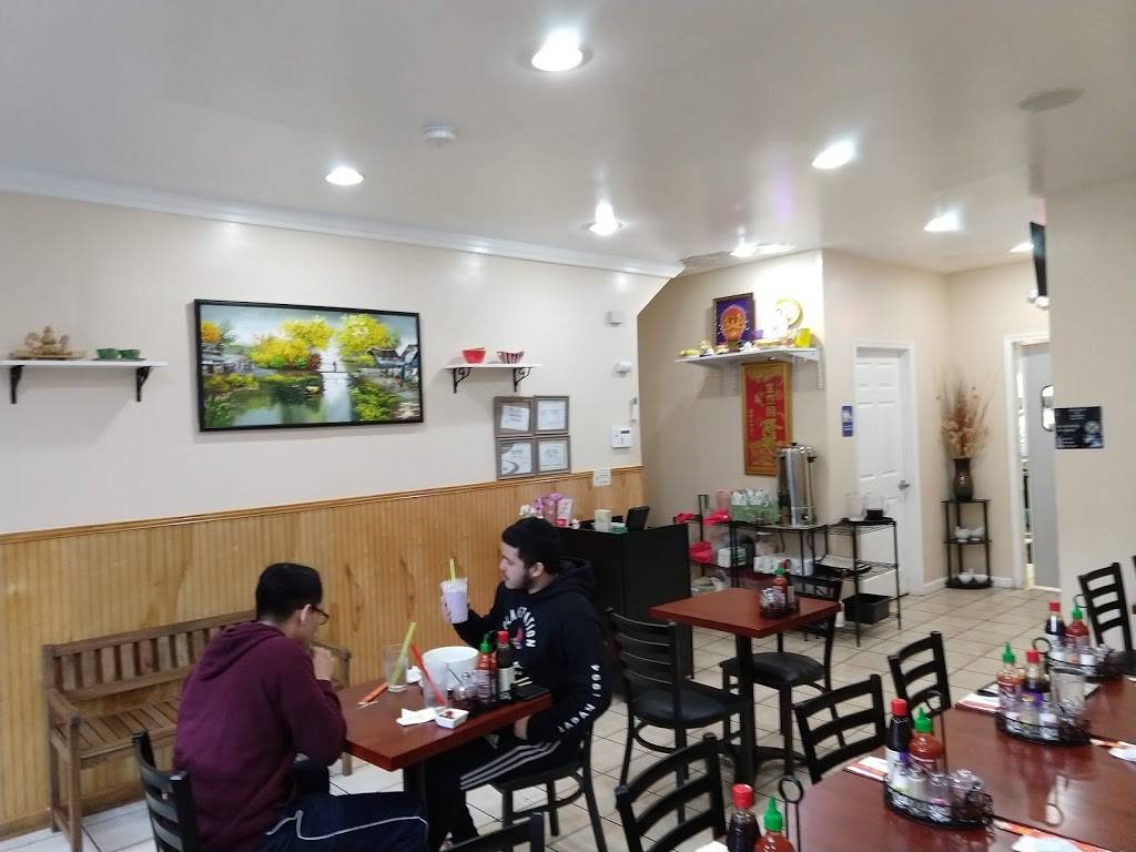 Pho Le | restaurant | 446 N 7th St, Allentown, PA 18102, USA | 4842218768 OR +1 484-221-8768