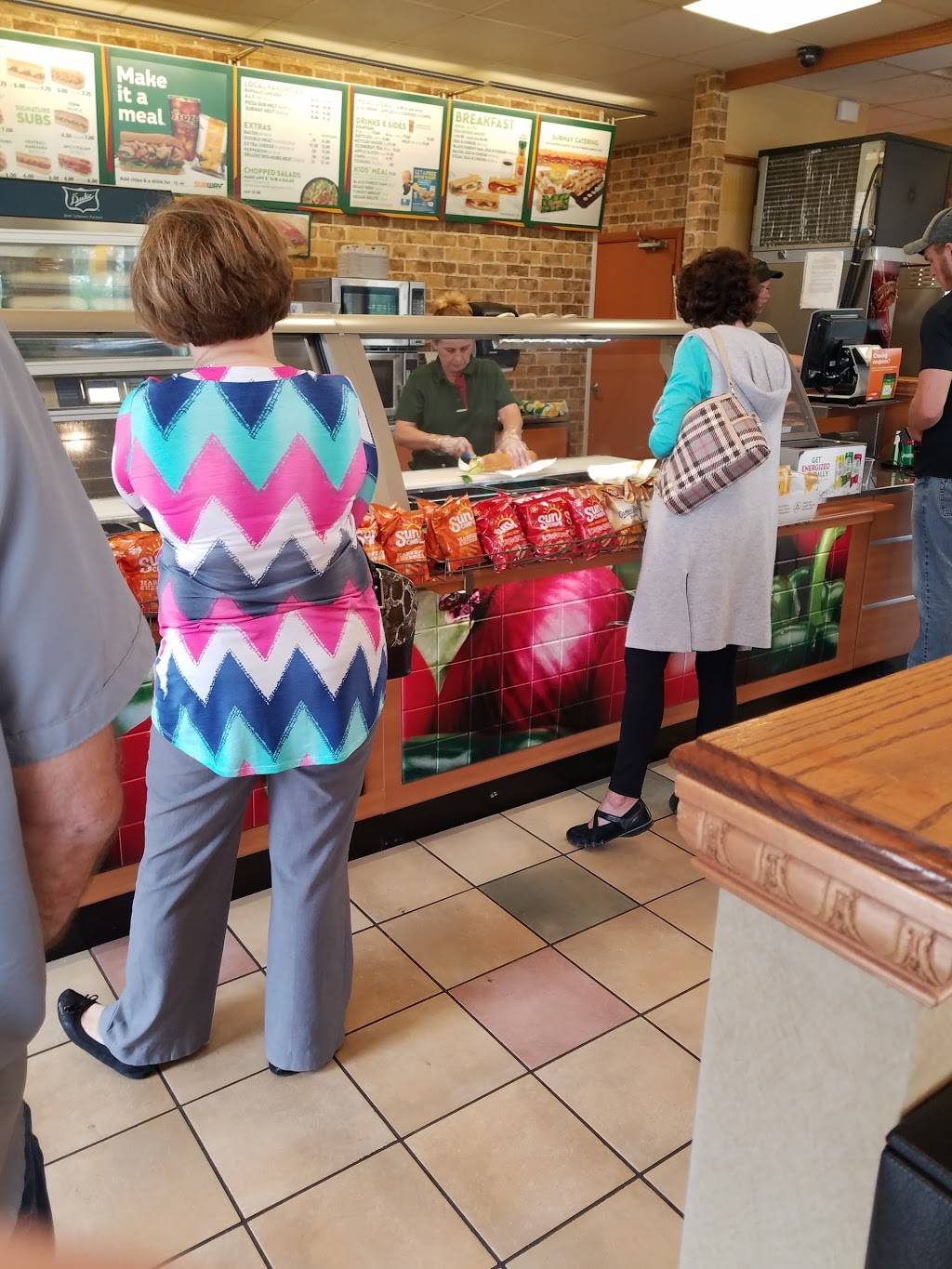 Subway | restaurant | 2 Shoppers Dr, Winchester, KY 40391, USA | 8597447783 OR +1 859-744-7783