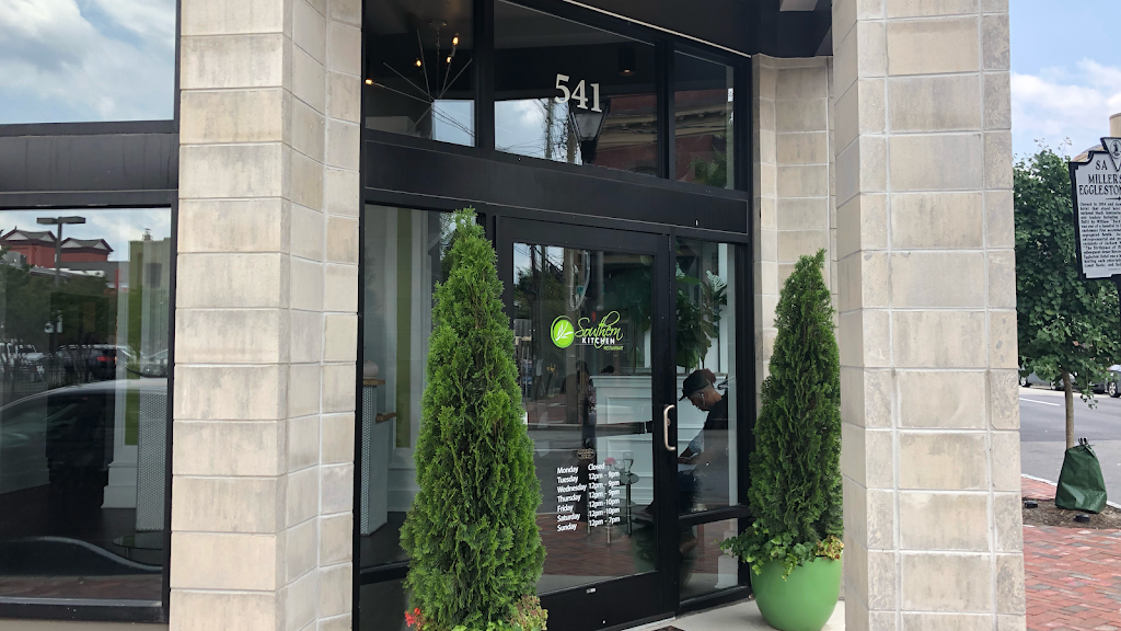 Southern Kitchen | restaurant | 541 N 2nd St, Richmond, VA 23219, USA | 8047294141 OR +1 804-729-4141