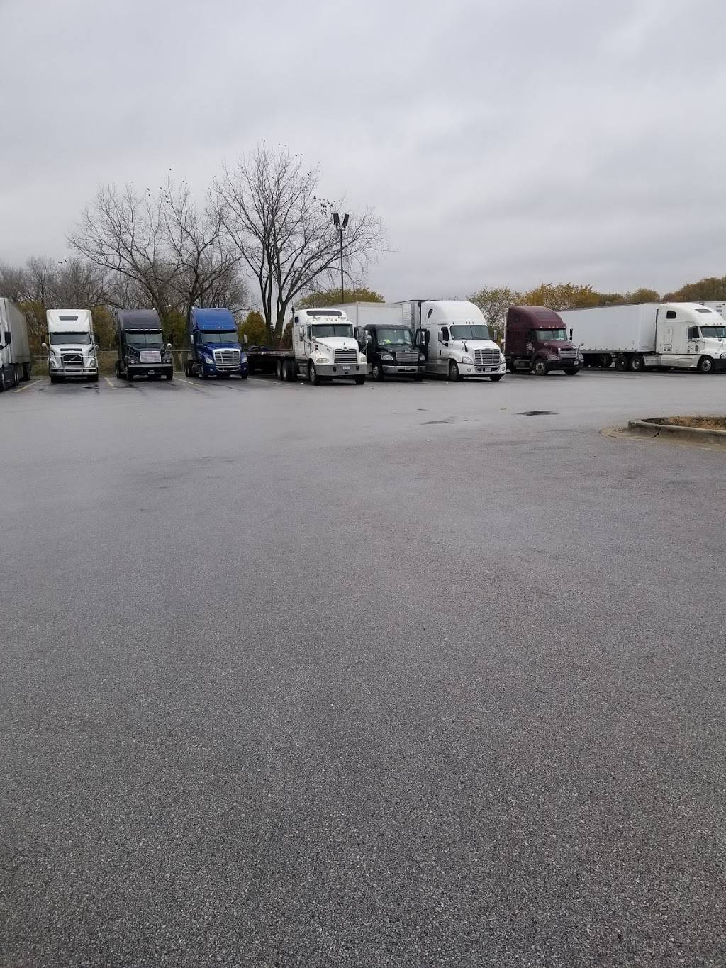 Pilot Travel Center | restaurant | 12680 Kedzie Ave, Alsip, IL 60803, USA | 7083852271 OR +1 708-385-2271