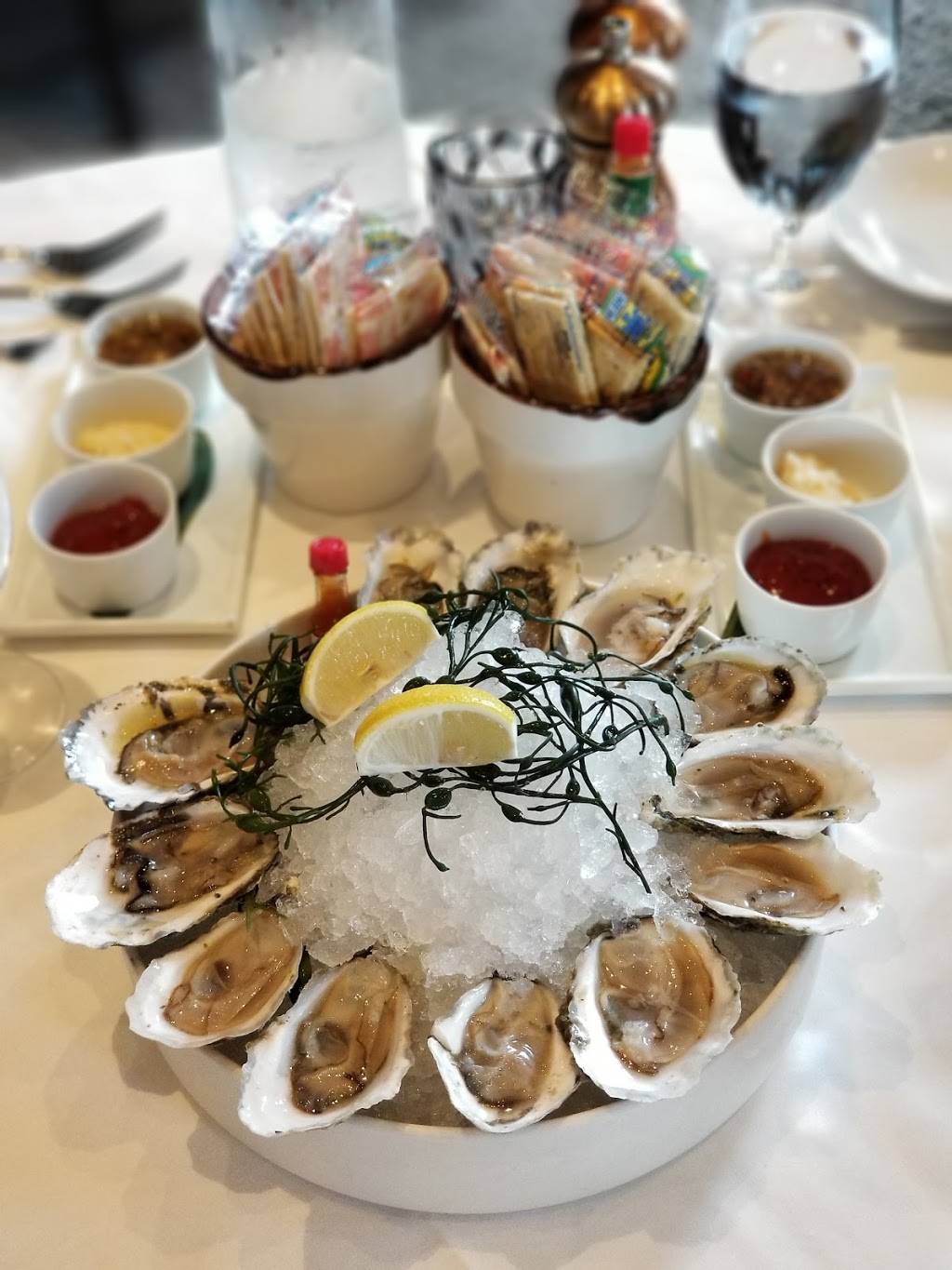 Willie Gs Seafood | restaurant | 1640 W Loop S, Houston, TX 77027, USA | 7138407190 OR +1 713-840-7190