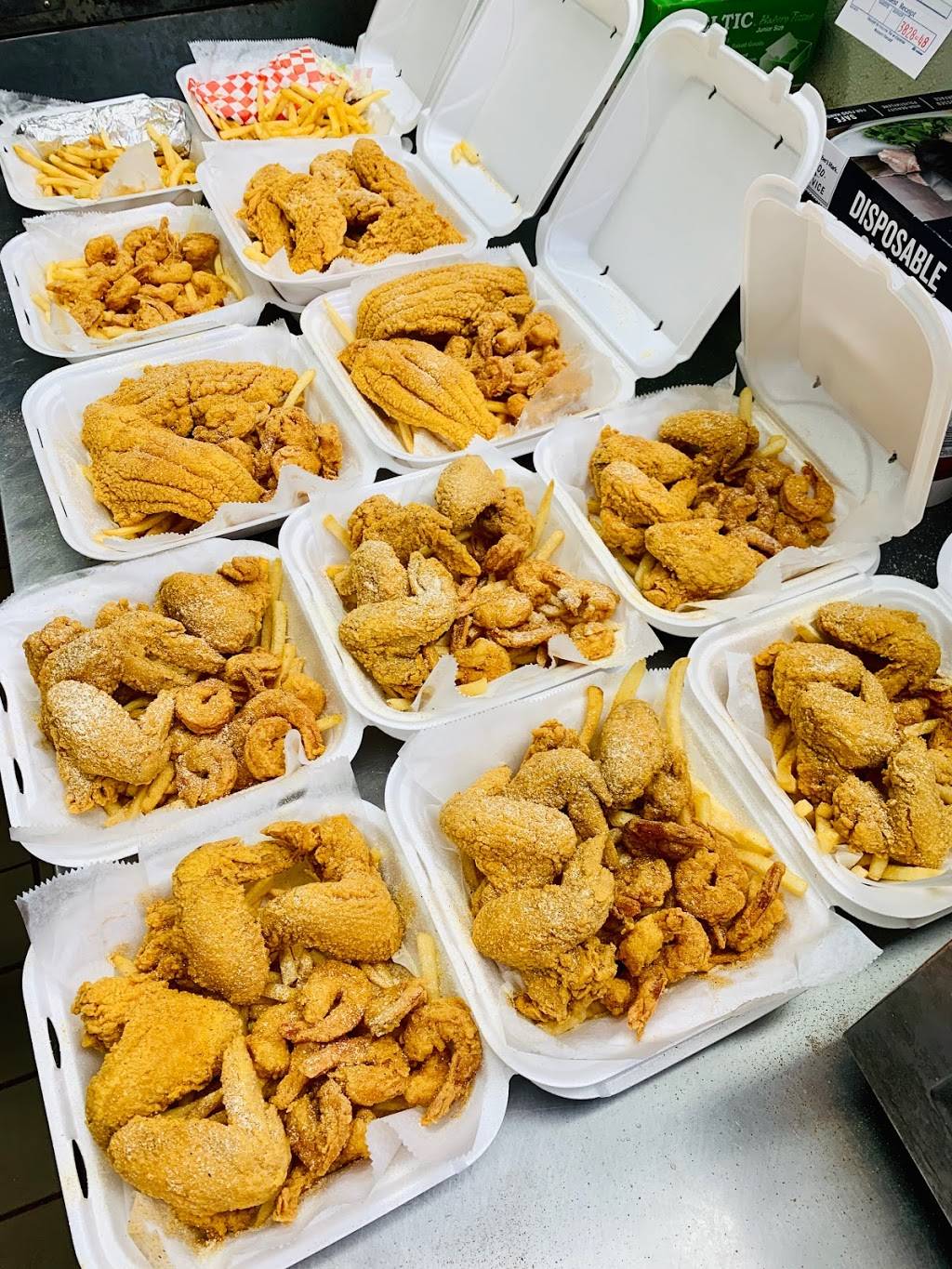 Jays Fish & chicken | restaurant | 5708 Brookdale Dr N, Minneapolis, MN 55443, USA | 7635036738 OR +1 763-503-6738