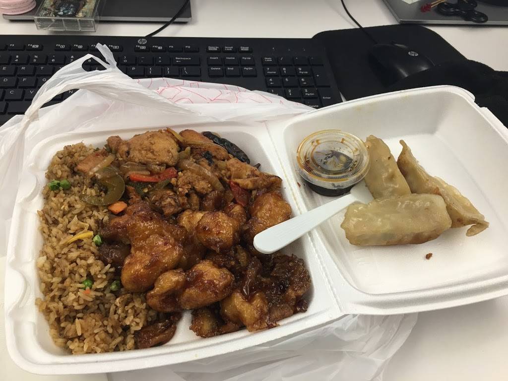 Lees Express | restaurant | 30 E 7th St, St Paul, MN 55101, USA | 6519999579 OR +1 651-999-9579