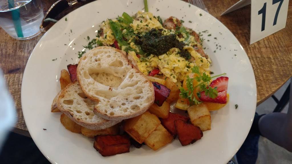 Peoples Bistro | restaurant | 1419 Haight St, San Francisco, CA 94117, USA | 4155538842 OR +1 415-553-8842