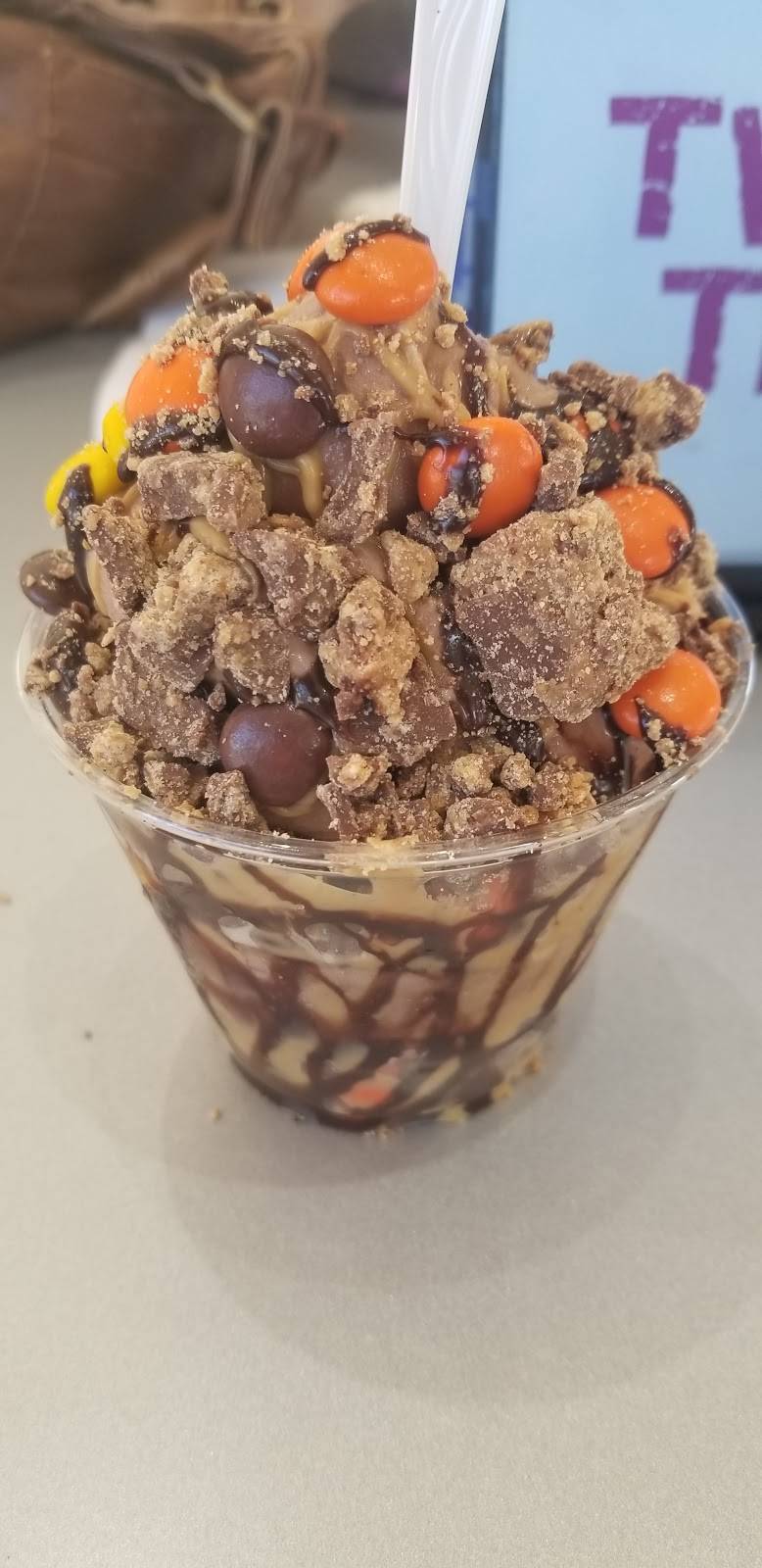 Twisted Treats | restaurant | 4820 TX-121, Lewisville, TX 75056, USA | 9725908660 OR +1 972-590-8660