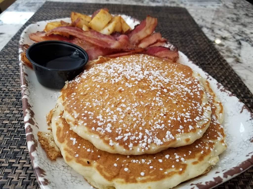 Nantuckets Reef | restaurant | 9755 Traville Gateway Dr, Rockville, MD 20850, USA | 3012797333 OR +1 301-279-7333