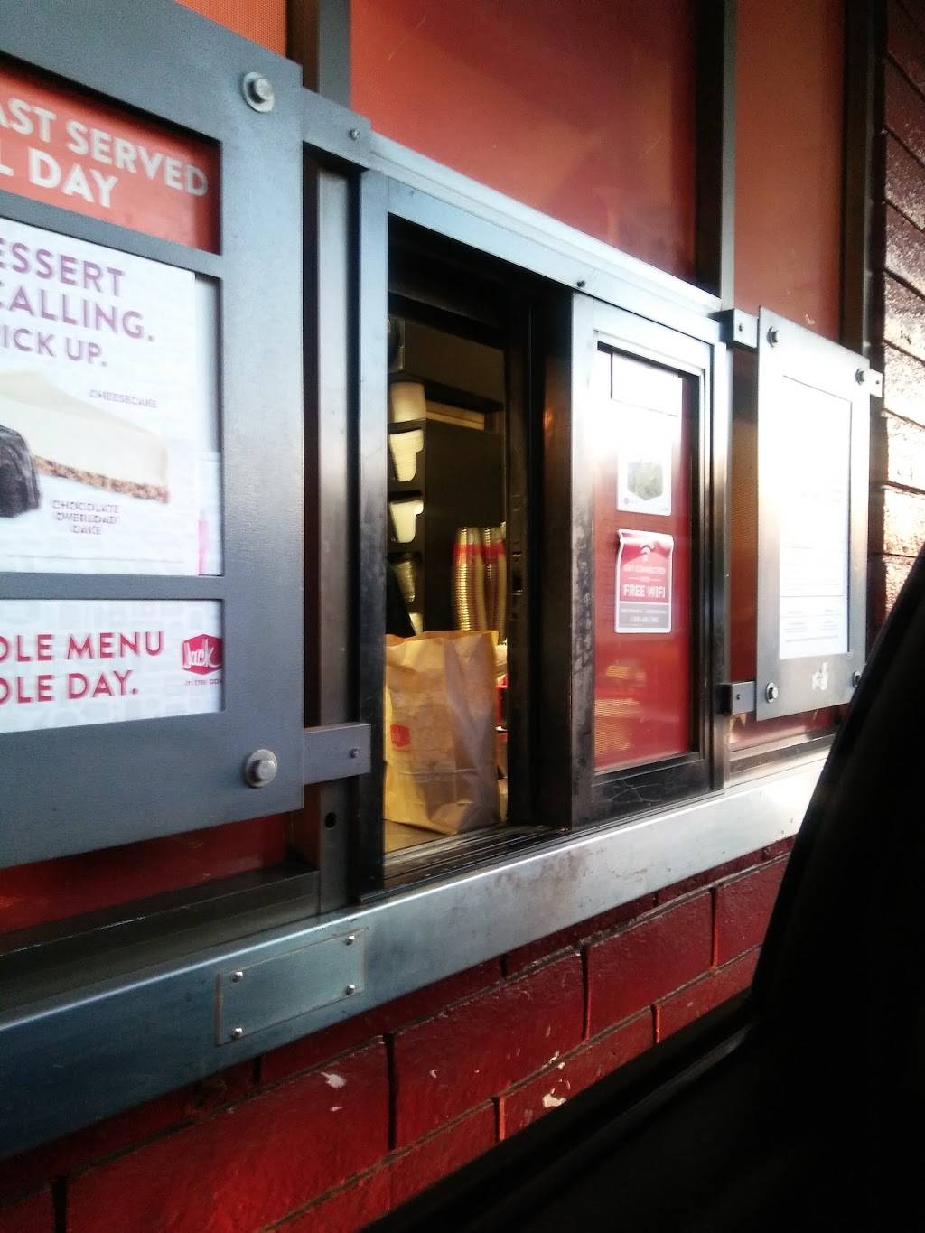 Jack in the Box | restaurant | 9515 Central Ave, Montclair, CA 91763, USA | 9096247625 OR +1 909-624-7625