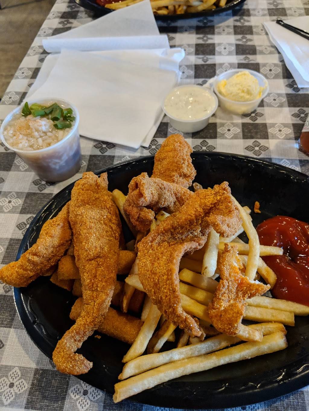 Catfish King | restaurant | 1708 S Jefferson Ave, Mt Pleasant, TX 75455, USA | 9035721761 OR +1 903-572-1761